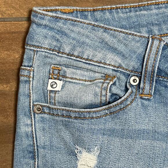 Kancan Skinny Jeans Distressed Cropped Light Wash Women's Sz 26 - Picture 5 of 9